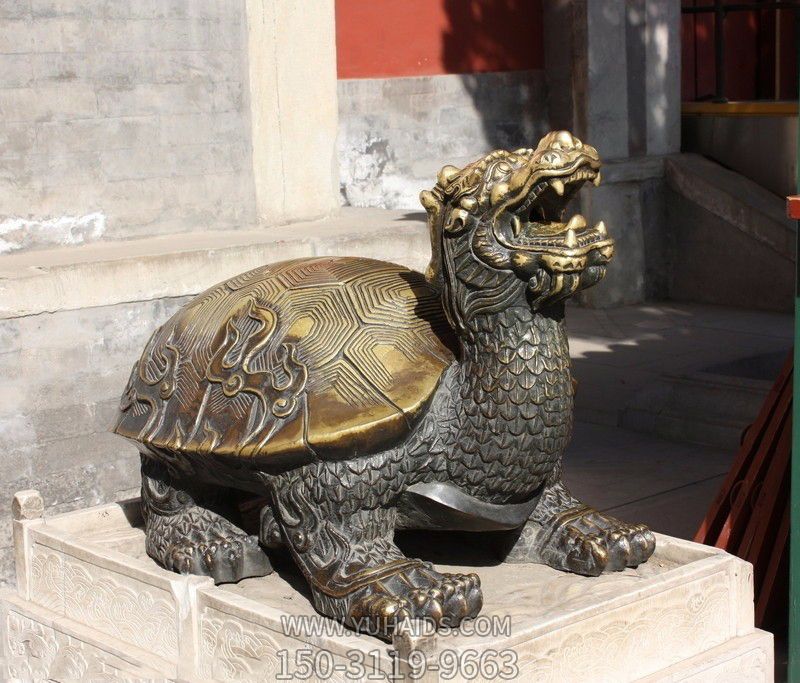 公園里擺放的張嘴的玻璃鋼創(chuàng)意龍龜?shù)袼?>
                                <h2>公園里擺放的張嘴的玻璃鋼創(chuàng)意龍龜?shù)袼?參數(shù)說明</h2>
                                                                        <table>
                                      <tr>
                                        <th>產(chǎn)品標題</th>
                                        <td>公園里擺放的張嘴的玻璃鋼創(chuàng)意龍龜?shù)袼?/td>
                                      </tr>
                                      <tr>
                                        <th>發(fā)布時間</th>
                                        <td>2023-05-30 12:25</td>
                                      </tr>
                                      <tr>
                                        <th>價格</th>
                                        <td><span>電話咨詢</td>
                                      </tr>
                                                                              <tr>
                                          <th>雕刻內(nèi)容</th>
                                          <td>龍、龍龜</td>
                                        </tr>
                                                                              <tr>
                                          <th>應(yīng)用場所</th>
                                          <td>公園</td>
                                        </tr>
                                                                              <tr>
                                          <th>制作材質(zhì)</th>
                                          <td>玻璃鋼</td>
                                        </tr>
                                                                          </table>
                                <h2>公園里擺放的張嘴的玻璃鋼創(chuàng)意龍龜?shù)袼?詳細說明</h2>
                                <p>玉海雕塑是一家綜合性的雕塑公司，擁有多款公園里擺放的張嘴的玻璃鋼創(chuàng)意龍龜?shù)袼苣Ｐ停杉庸ざㄖ贫喾N公園里擺放的張嘴的玻璃鋼創(chuàng)意龍龜?shù)袼?，支持材質(zhì)、樣式、風(fēng)格、尺寸大小等方面的調(diào)整修改定制。我們所加工制作的公園里擺放的張嘴的玻璃鋼創(chuàng)意龍龜?shù)袼苜|(zhì)優(yōu)價廉，遍布全國多個省市地區(qū)，想要了解更多案例圖片，請電話或微信咨詢。材質(zhì)、大小、樣式等都可以按需定制，還可根據(jù)您提供給的公園里擺放的張嘴的玻璃鋼創(chuàng)意龍龜?shù)袼軜訄D進行制作！如有相關(guān)需求，歡迎致電（微信同號）：<span>150-3119-9663</span></p>
                                                                <div   class=