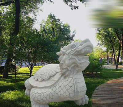 公園里擺放的漢白玉石雕創(chuàng)意龍龜?shù)袼? /></figure>
                    <p>公園里擺放的漢白玉石雕創(chuàng)意龍龜?shù)袼?/p>
                </a></li>
                    </ul>
                    <ul class=