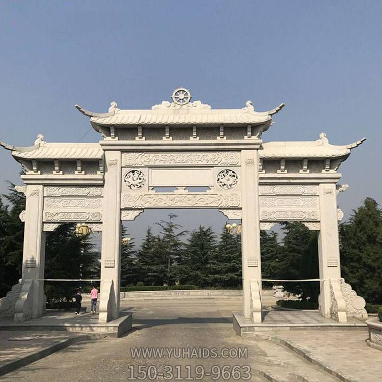 景區(qū)墓園入口擺放大理石雕刻仿古建筑三門(mén)石牌坊雕塑