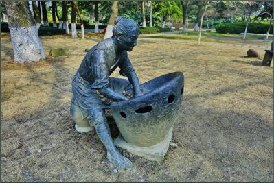 玻璃鋼仿銅戶外公園景區(qū)民俗小品主題人物雕塑